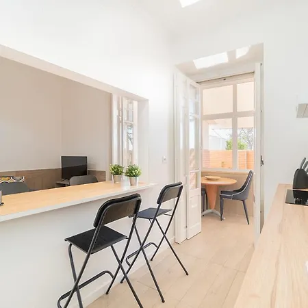 Beautiful & Cosy 2bed In Ajuda *